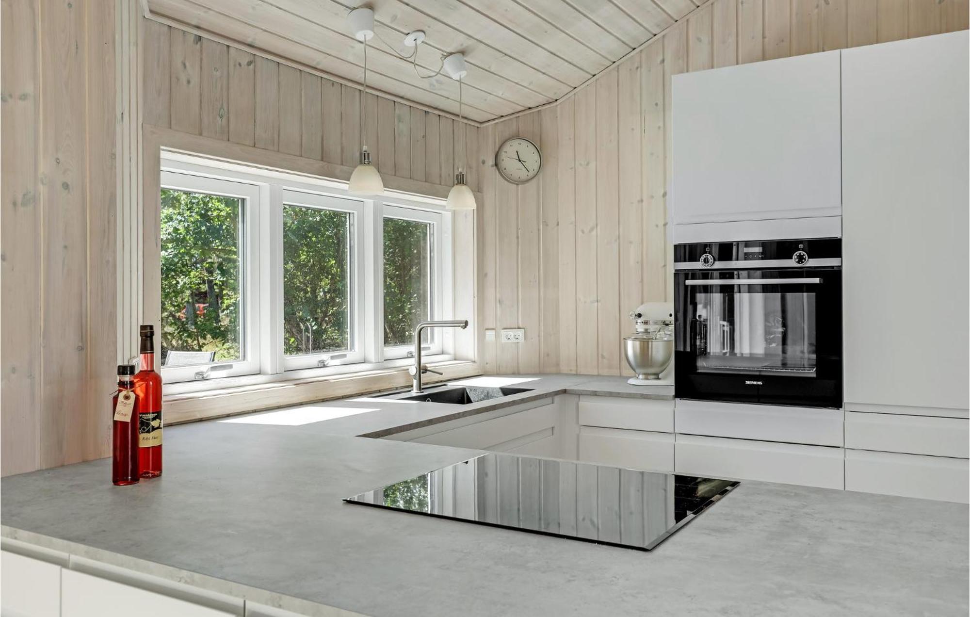 Awesome Home In Nexo With Sauna Snogebaek Екстер'єр фото