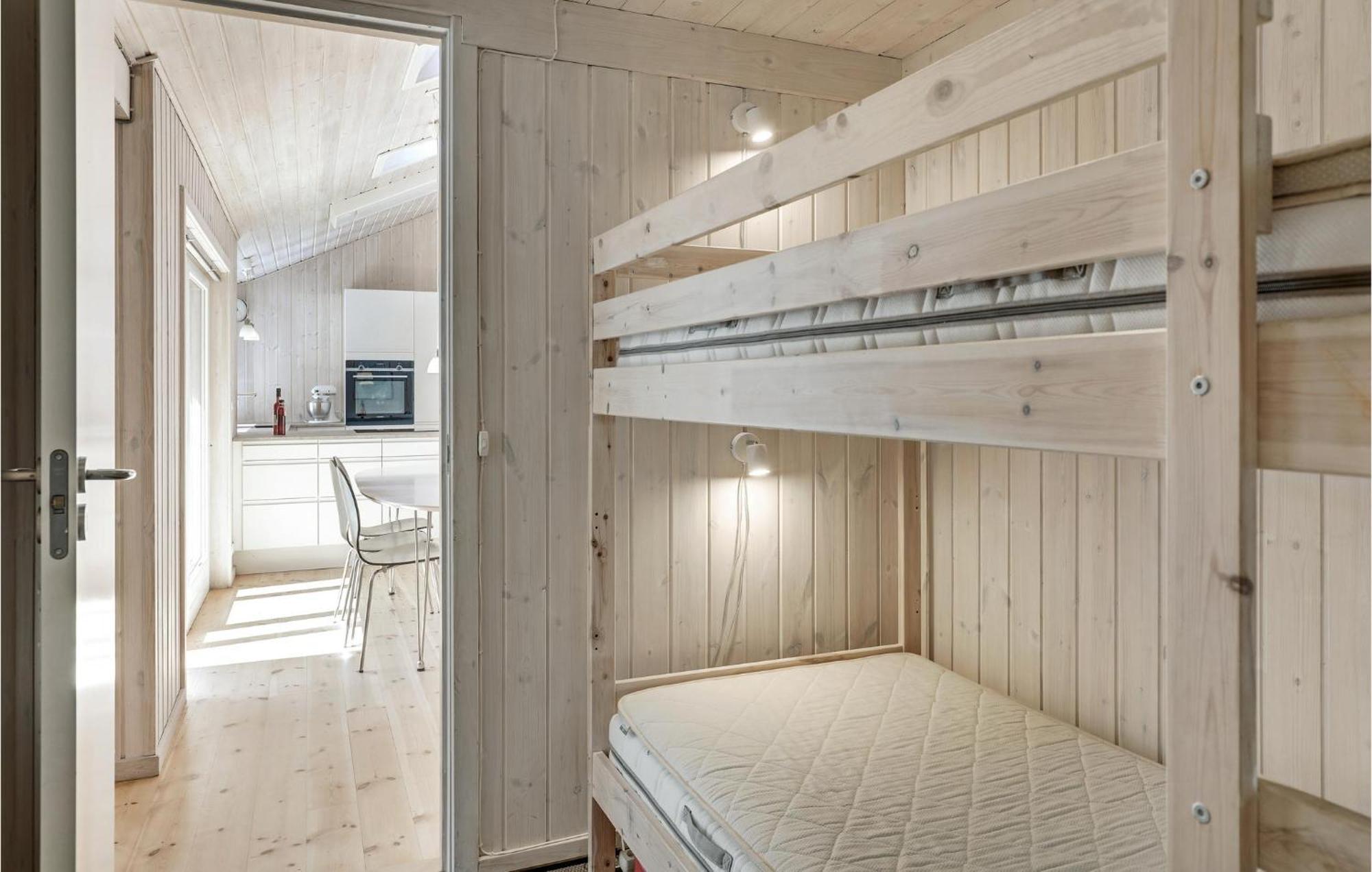 Awesome Home In Nexo With Sauna Snogebaek Екстер'єр фото