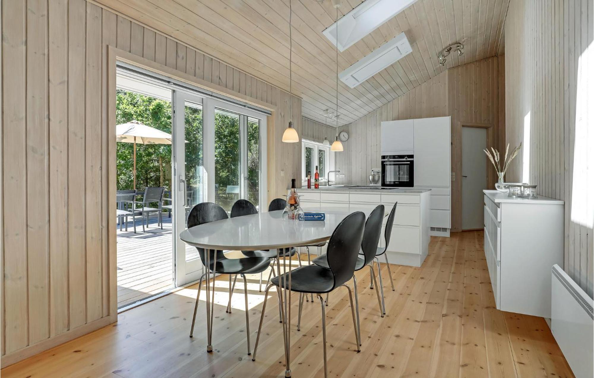 Awesome Home In Nexo With Sauna Snogebaek Екстер'єр фото