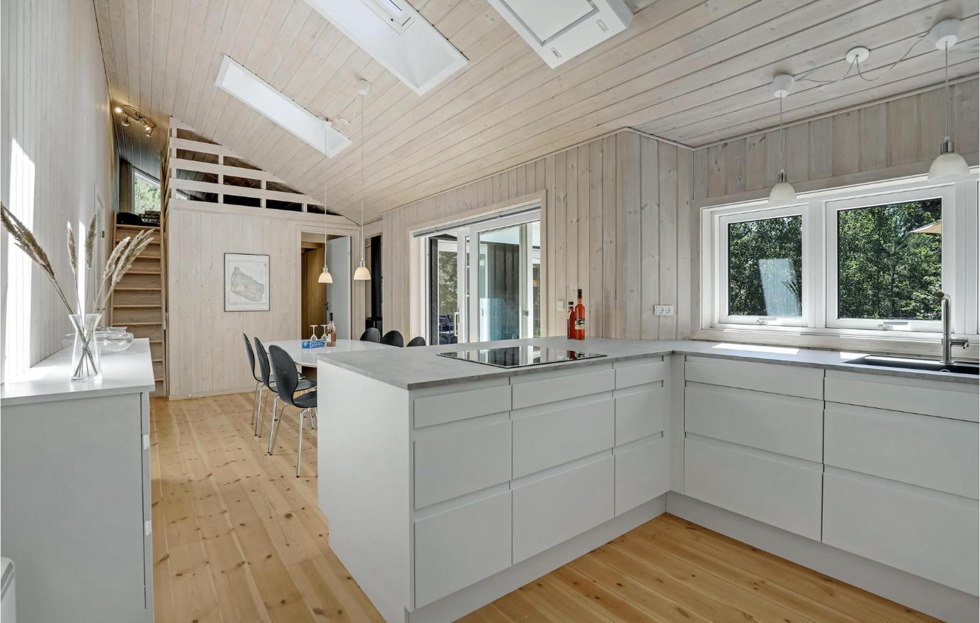 Awesome Home In Nexo With Sauna Snogebaek Екстер'єр фото